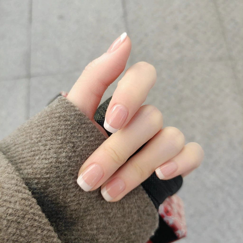 Hand-made short nails with French white edges, simple and versatile, whitening fake nails, brides and pregnant women, finished nail art patches