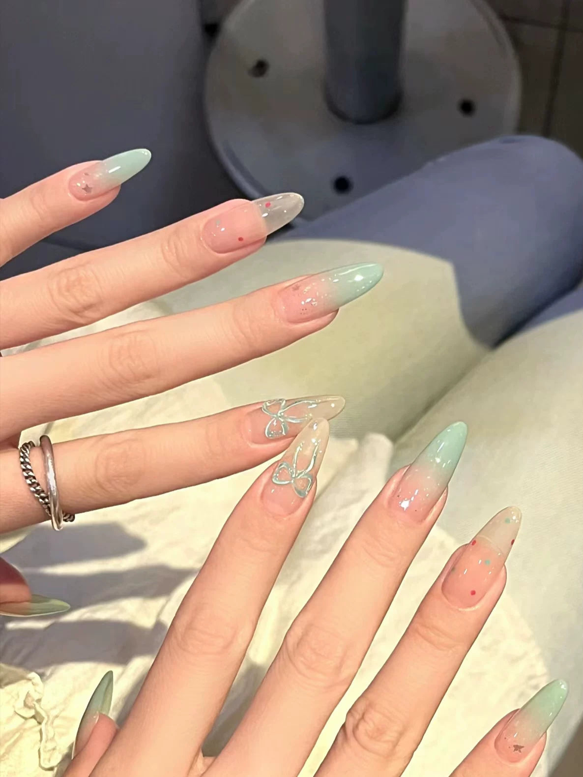 Sheer and brightening nail polish, detachable