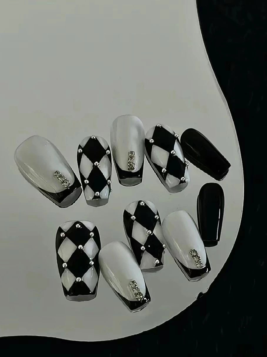 Retro diamond-shaped handmade wearable nail stickers