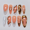 Petal-shaped almond-shaped nail art