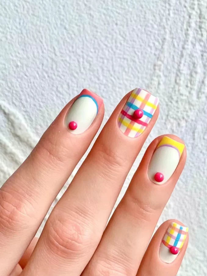 Summer color-blocked checkerboard nail art