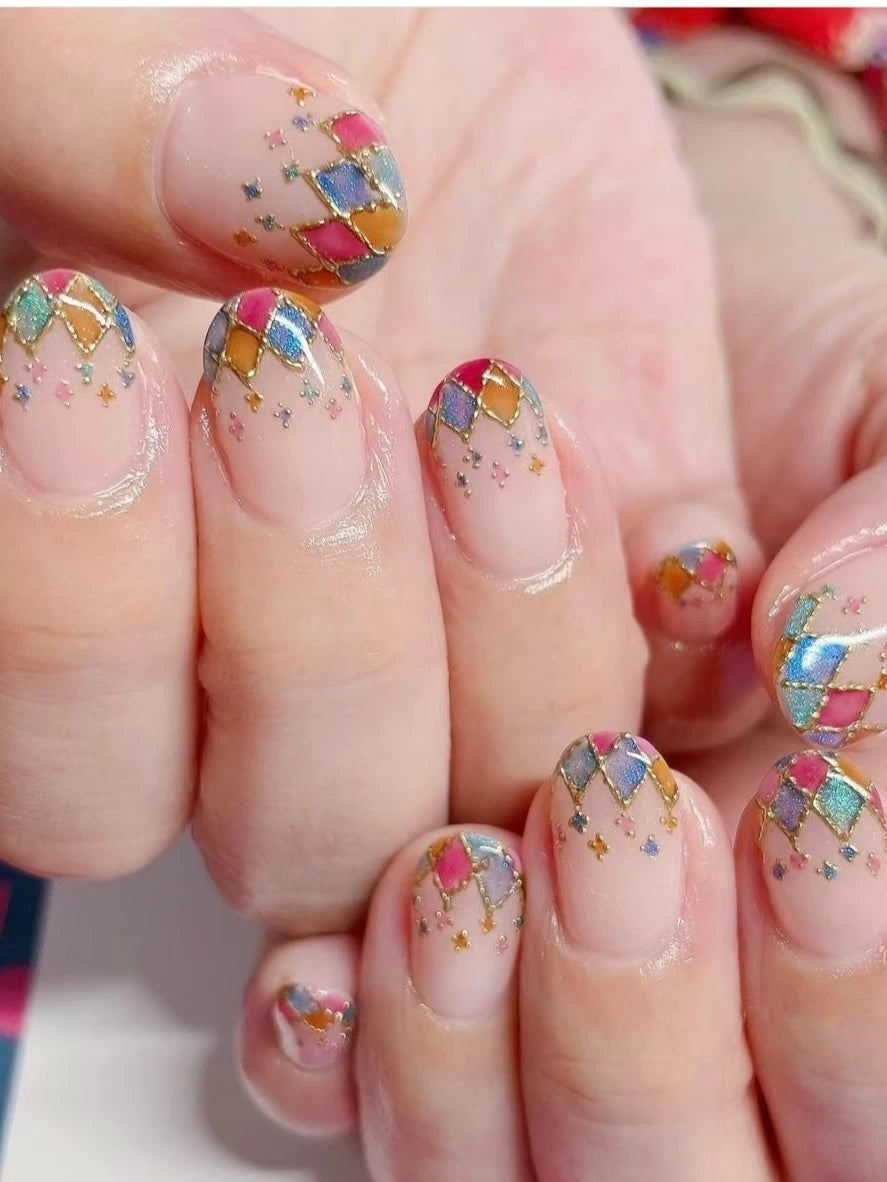 Diamond-shaped cat-eye nail art, retro and cute short nail art